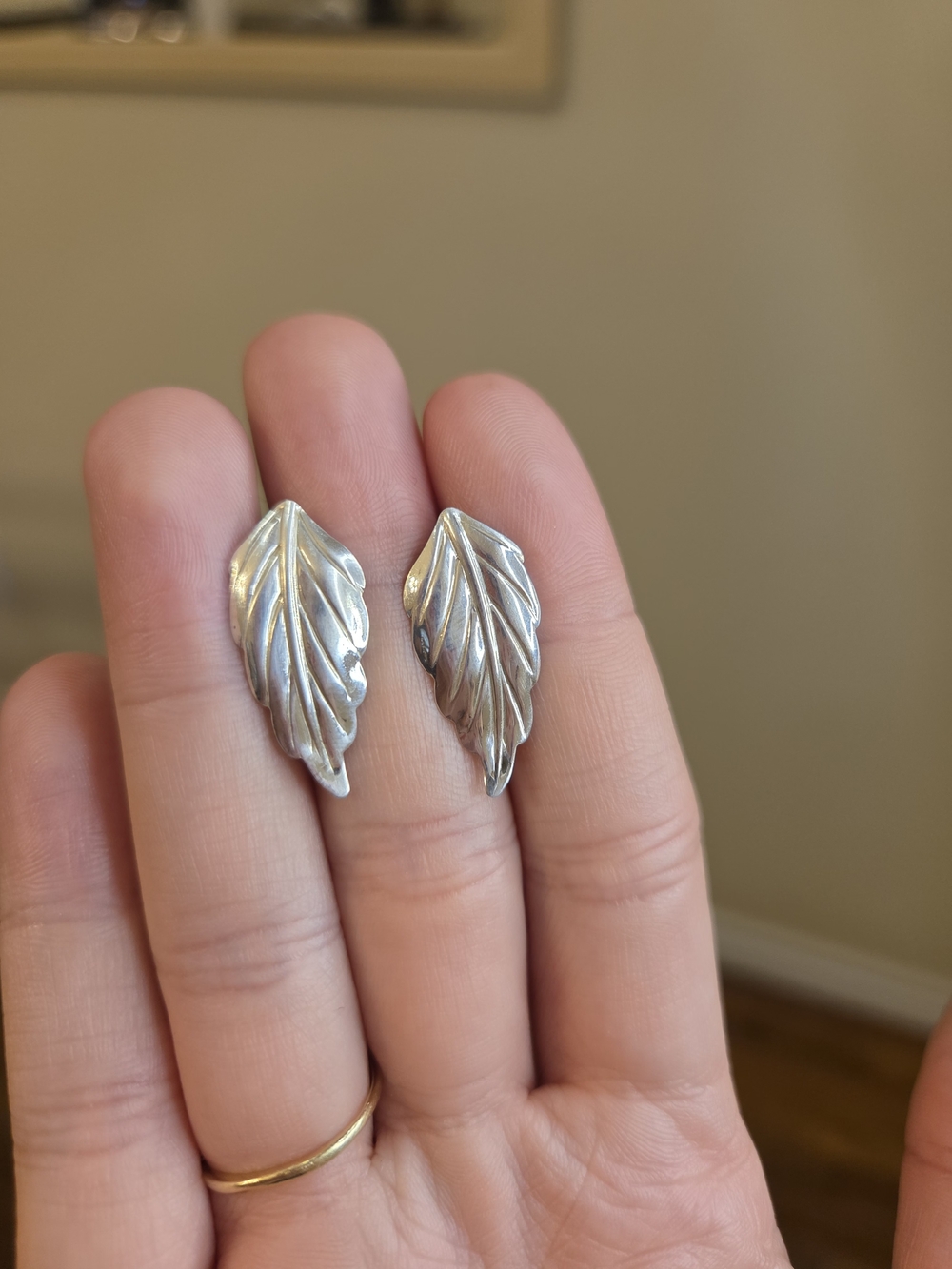 Vintage Sterling Silver Leaf Screw-Back Earrings